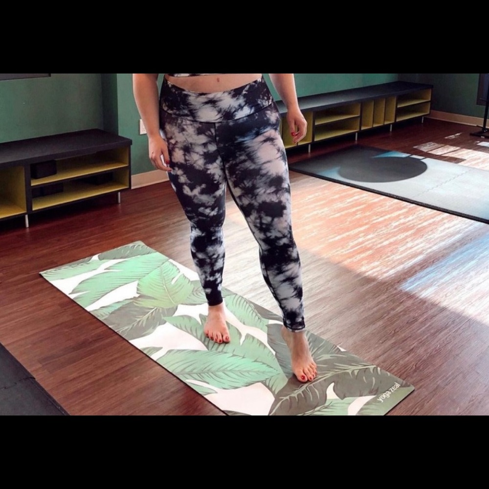 NWT Fabletics High-Waisted PowerHold Legging
